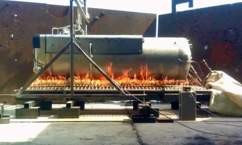 Bonfire-Test bestätigt Sicherheit des SAG LH2-Tanksystems auch bei Extrembedingungen
